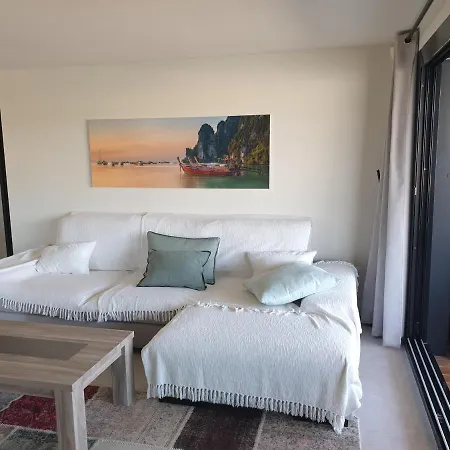 Magnifique 2 Pieces Vue Port Et *